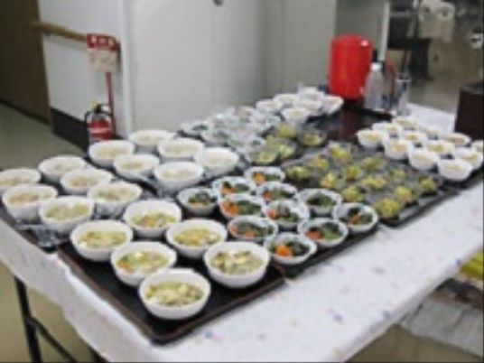 ご入居後も自室のキッチンでお料理をしたり、リクエストに応えた献立が登場するなど、お好きなものを召し上がっていただける機会がございます。