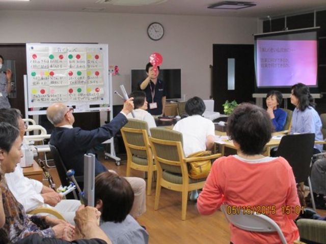 レクリエーションは、職員がアイデアを出し合って考えます。ご利用者様が刺激を受け、楽しめるイベントを開催いたします。