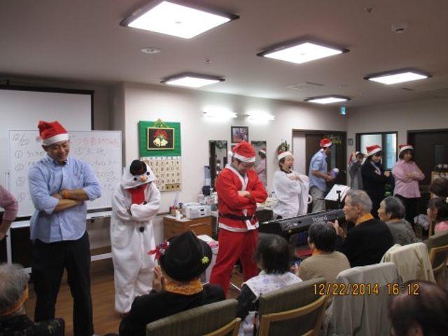 クリスマスや豆まき会、初もうでなど、季節感のあるイベントが人気です。プレゼント交換やみんなでのお出かけなど、楽しさ満載の会を開いています。