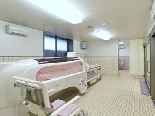 介護用のミスト浴槽