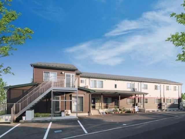 閑静な住宅街の中にあり、安心してご利用いただける花物語やまとです。のんびりと悠々自適な日々をお過ごしください。