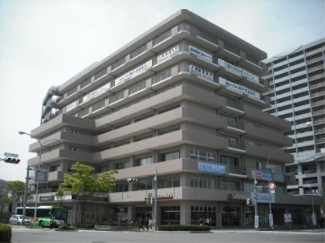 利便性の高い場所にある住まいだからこそ、悠々自適、快適な毎日が過ごせる住まいとなっています。