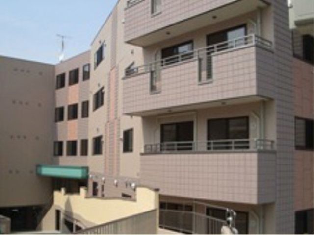 心通うあたたかな介護ケアを心がけ、スタッフの人材育成にも積極的に取り組んでいます。