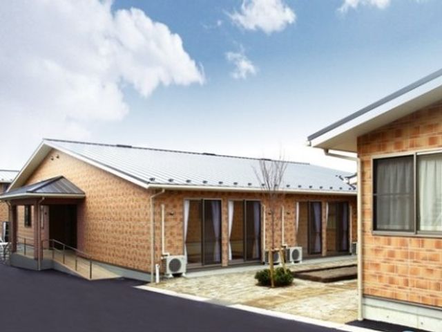地上２階建ての施設では、レストランと大風呂を隣接させることで毎日程よく身体を動かせる工夫をしています。