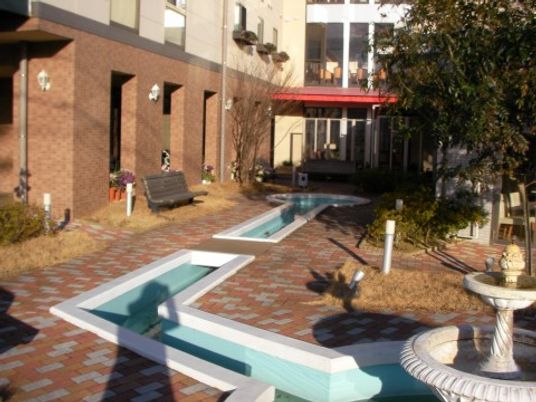 「サービス付き高齢者向け住宅 井伊谷メディカルコートガーデン」の居住スペースは、明るく広々としたバリアフリー設計となっております。