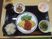 卵料理やごはん、お吸い物が載っているメニューの写真