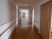 サムネイル 幅の広い廊下の両サイドには手すりが設置され、各居室は引き戸を採用。