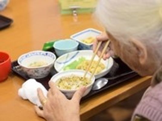 食事中のご入居者様
