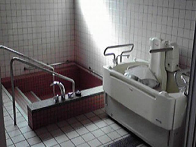 ご入居者様一人ひとりに合わせたプログラムを提供し、活動的な毎日をお送りいただけるよう努めています。