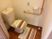オシャレな便座カバーの付いたバリアフリーのトイレです。ナースコールや手すりもついていますので、シニアの方にも安心設計。