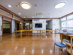 広い共有リビング  
