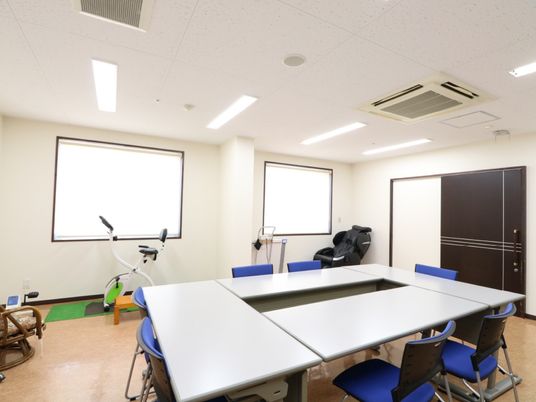 機能訓練用の広い部屋