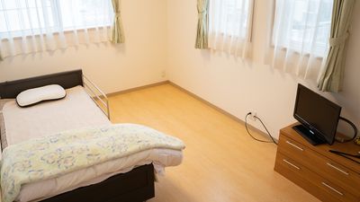 広々とした明るい居室  