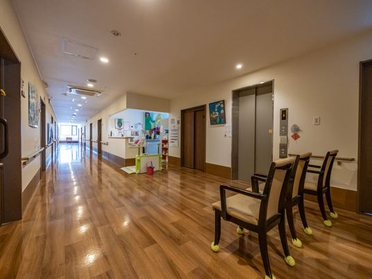 広々とした廊下