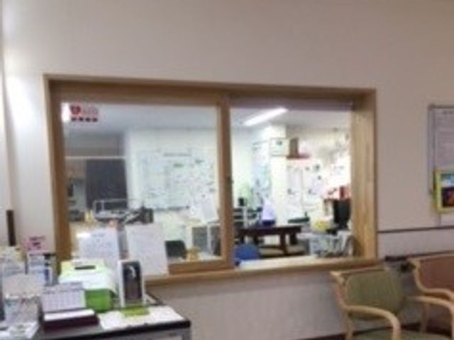 掲示物のある空間 掲示物 情報が貼られた掲示板がある空間です。スタッフ間の情報共有に役立っています。