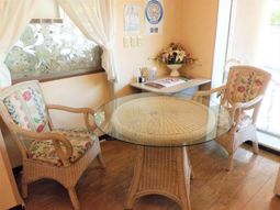 和やかなラウンジエリア