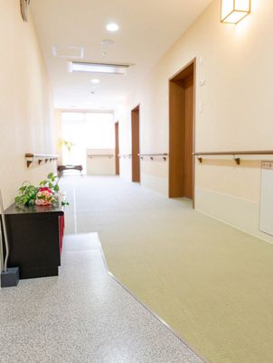 清潔感あふれる廊下