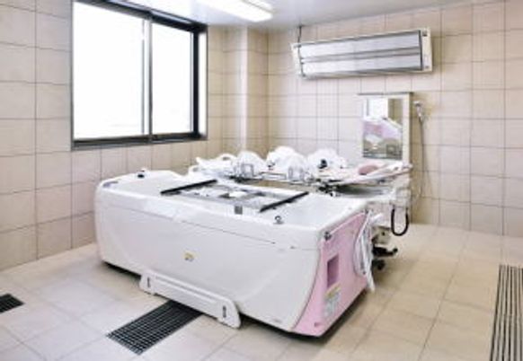 広々とした浴室