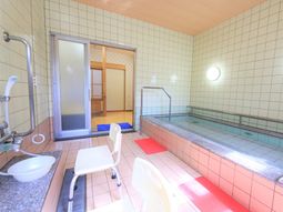 広々とした浴室の様子