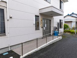 清潔感のあるエントランス