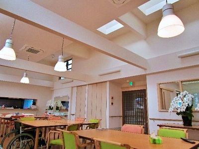 広々としたダイニング