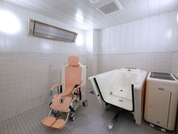 清潔な浴室設備