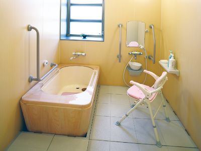 安全設計が工夫された浴室