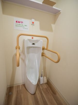 支援バー付トイレの一角
