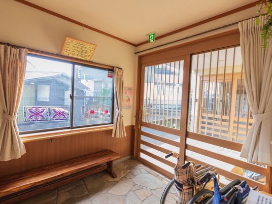 エントランスの和やかな風景