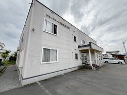 モダンな施設外観