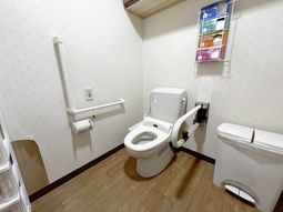 手すり付きトイレ