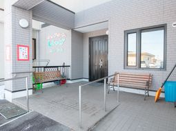 明るい入口エリア
