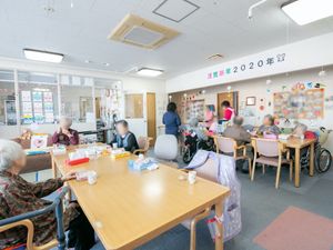 利用者の憩いの食堂風景