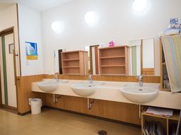 清潔な洗面スペース