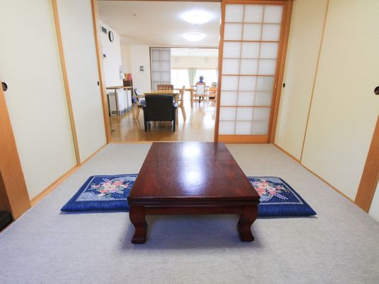和室とダイニングの間