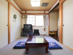 和室の居室風景