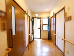 温かみのある廊下