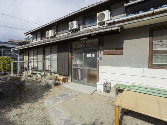 木造建物の通用口