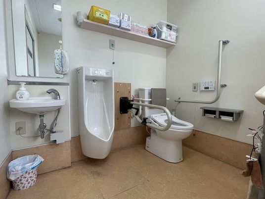 清潔で広いトイレ