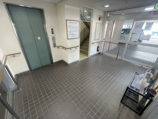 明るいエントランス