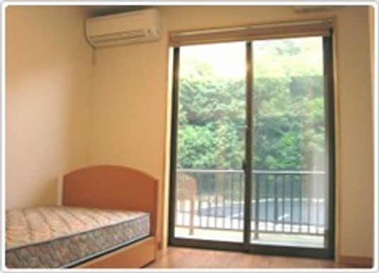 明るい部屋の居室