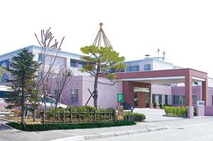 広い玄関がある建物