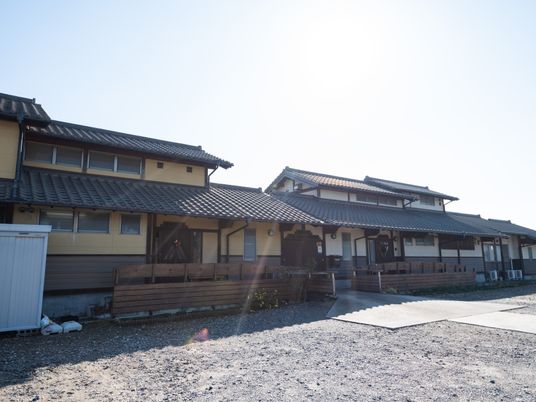 和風デザインの建物外観