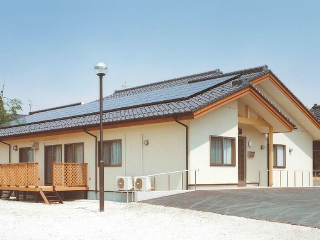 清潔感ある建物外観 外観 清潔感のある建物外観は、明るく快適な環境で働く魅力を感じさせます。