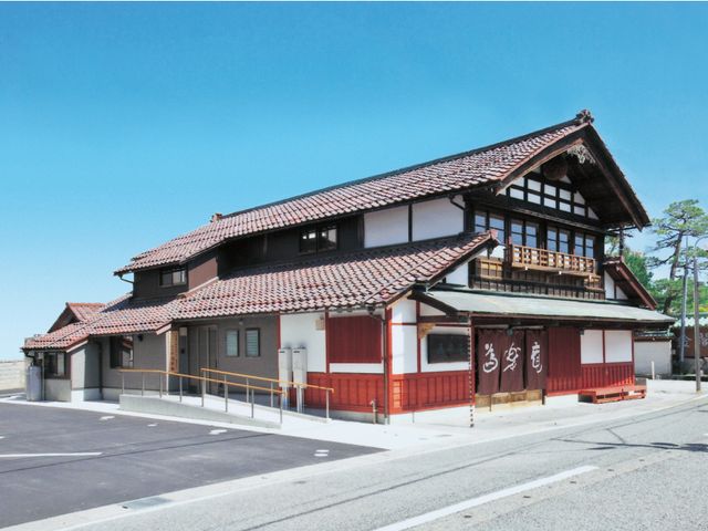 居心地の良い外観 外観 和風の建物が、温かみのある町家風の外観を引き立てています。駐車場も完備されています。