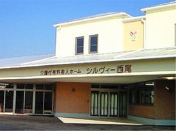 清潔感のあるエントランス