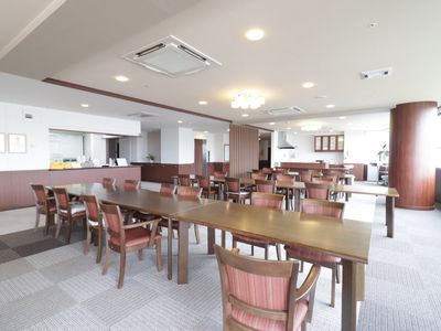 広々とした食堂の様子