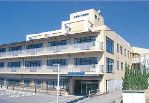 3階建ての建物外観