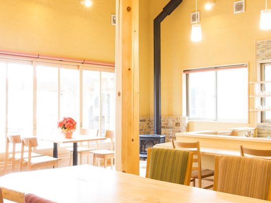 明るいダイニングルーム