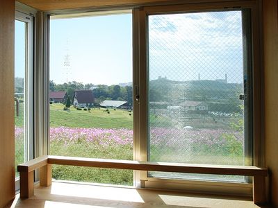 広がる景色と窓辺